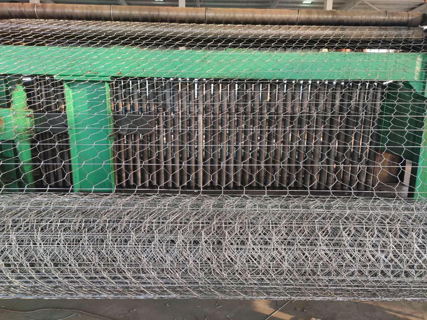 Galvanized welded wire mesh panel